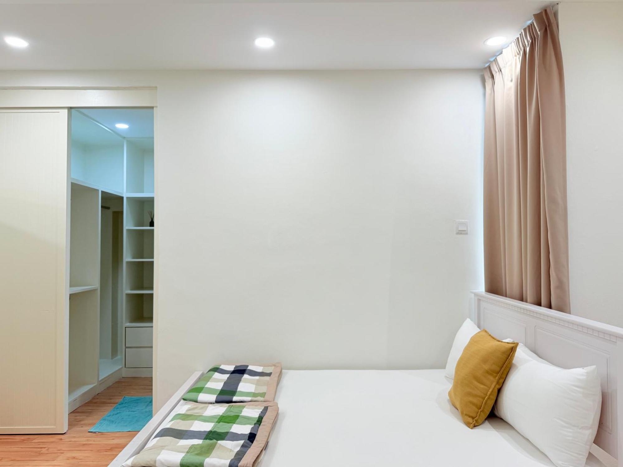 Ocean 19 Shamrock Villa Beachfront Big Group 4 Bedroom 5 Bathroom With Pool Tanjung Bungah  Exterior photo